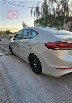 هیۆندای ئەلەنترا